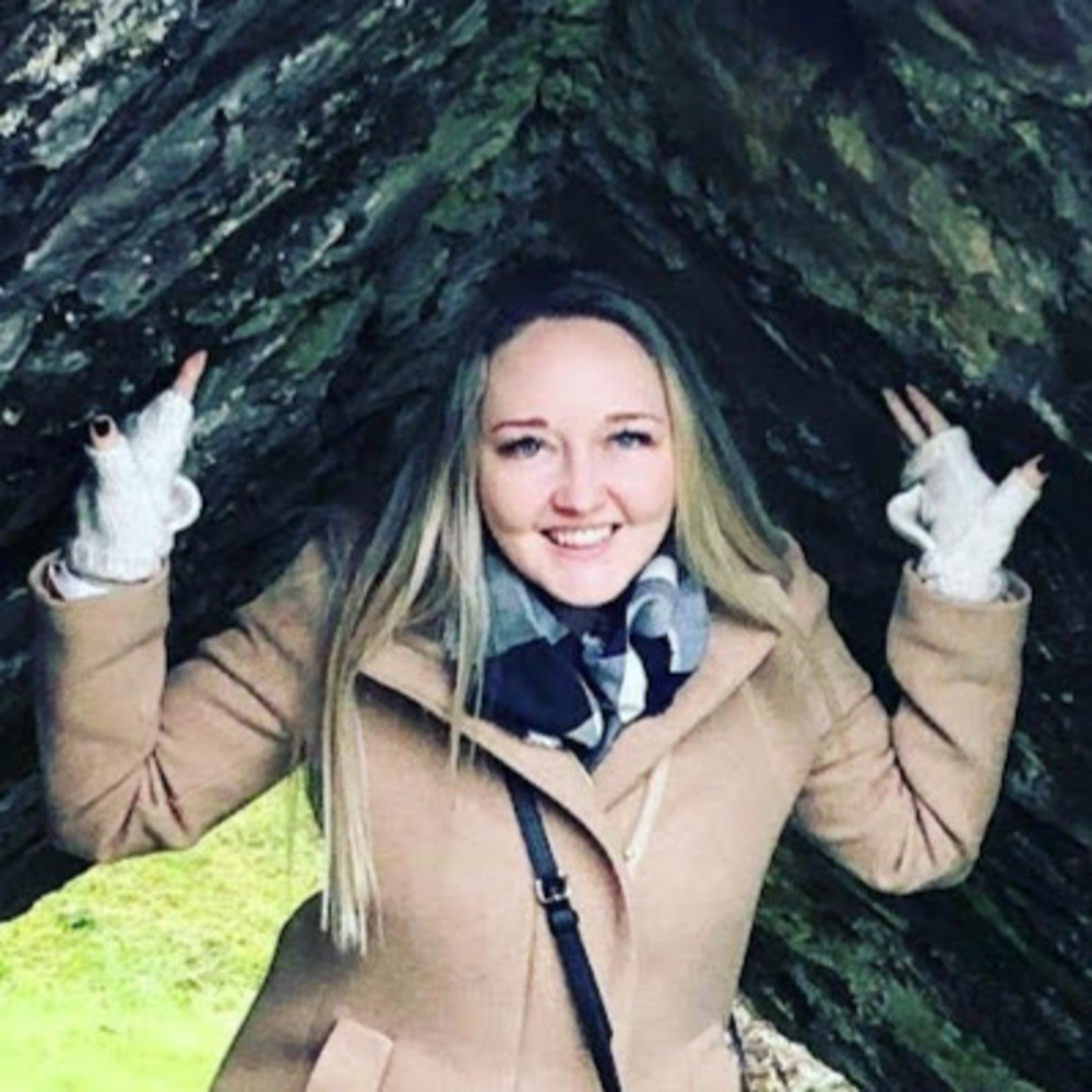 Meet your Posher, Danielle